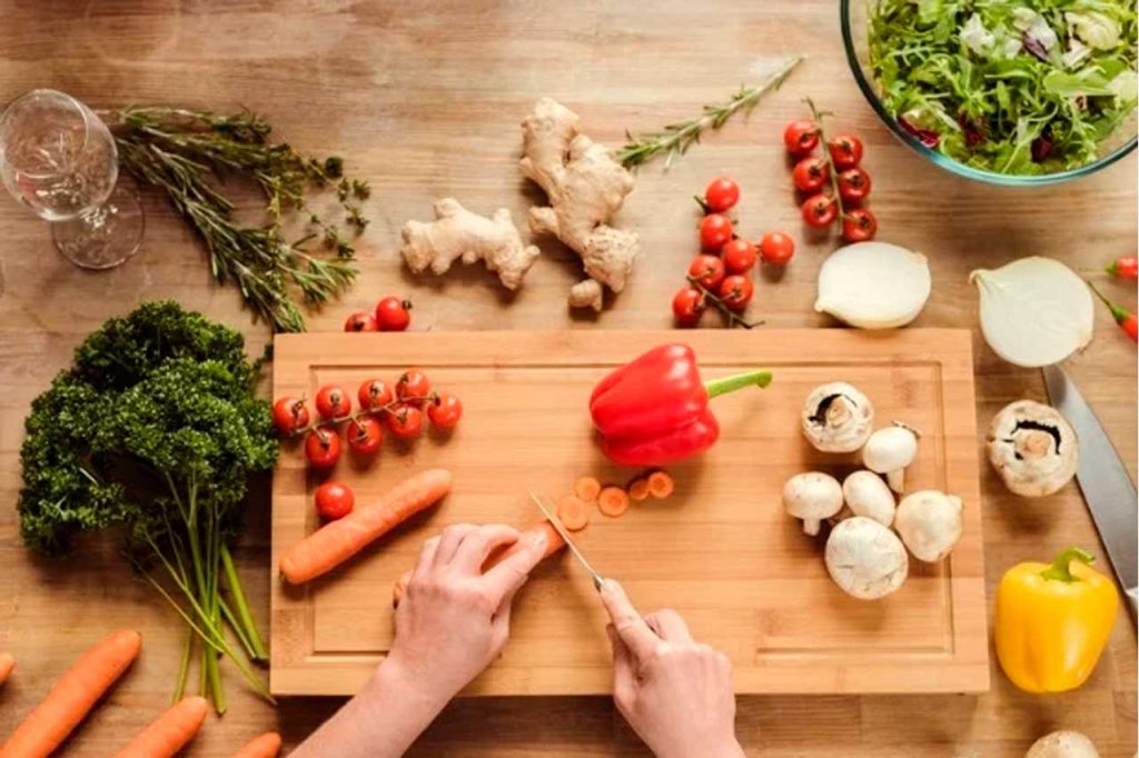 Qual a diferença entre vegetarianos e veganos?